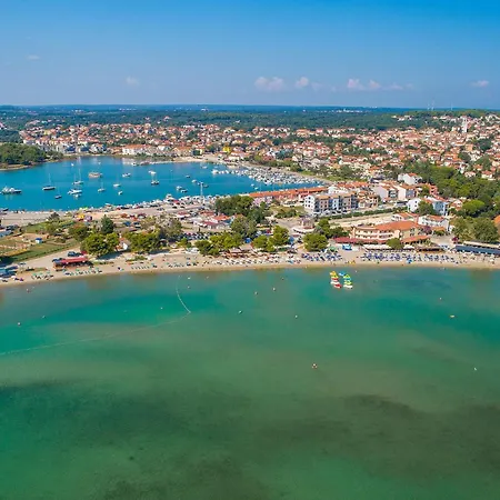 Appartement Gorgeous In With House Sea View Medulin