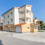 Three-bedroom In * Медулин
