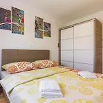 Three-bedroom In Апартаменты Медулин